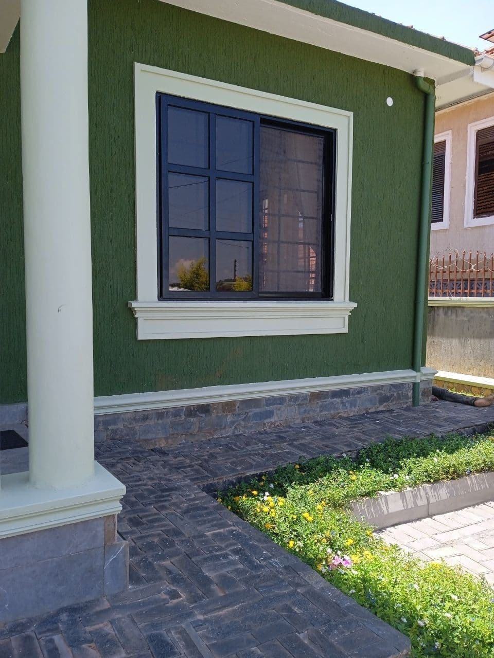 Sliding Doors — photo 3